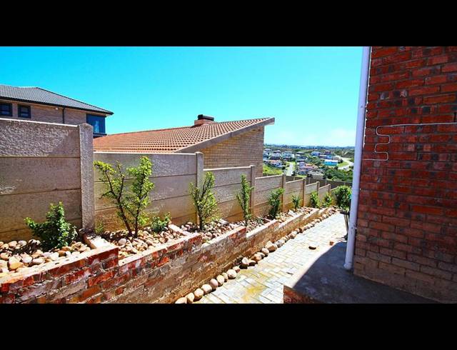 5 BEDROOM HOUSE FOR SALE IN SEEMEEU PARK